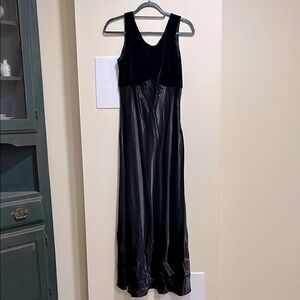 Women’s Size 14M black dress